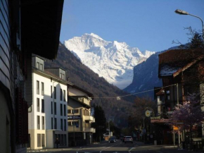 NEW.. Matten Central Family Suite, sleeps 4 Matten Bei Interlaken